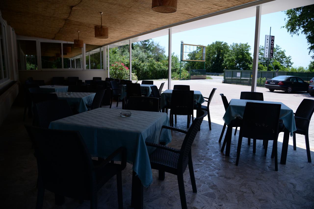 Infinity Hotel Cervia Exterior photo